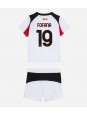 Billige AC Milan Youssouf Fofana #19 Bortedraktsett Barn 2025-26 Kortermet (+ Korte bukser)